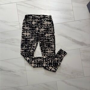 LuLaroe Black and Cream Tribal Print Leggings